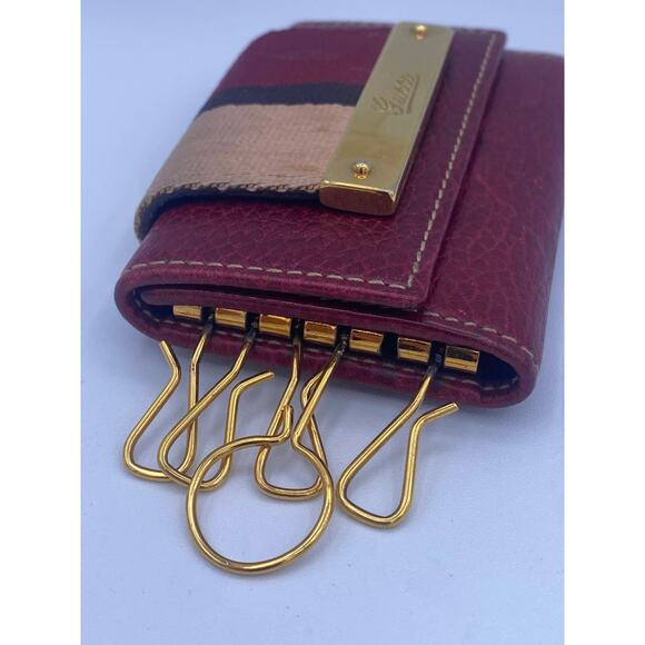 Gucci Authentic burgundy Key Ring Case - Picture 4 of 9